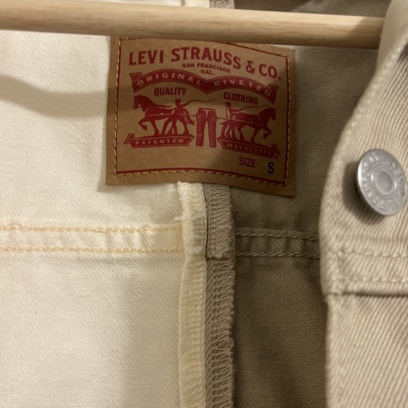 Levi’s Jacket - Picture 2 of 6